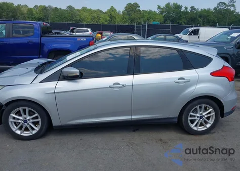 2015 Ford Focus Se z USA, uszkodzony, nr VIN 1FADP3K21FL273104